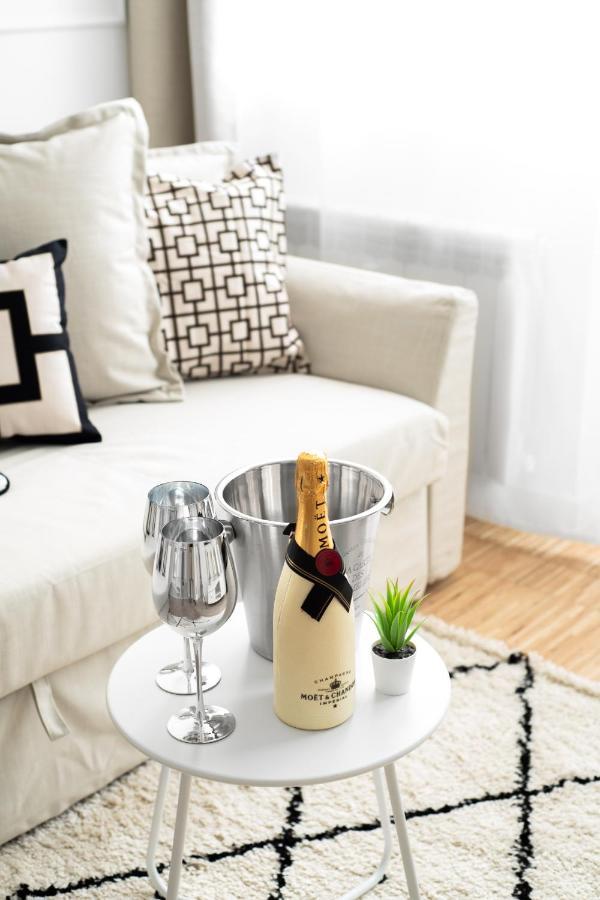 Glam & Modern By Cooee Apartments Warsaw Luaran gambar